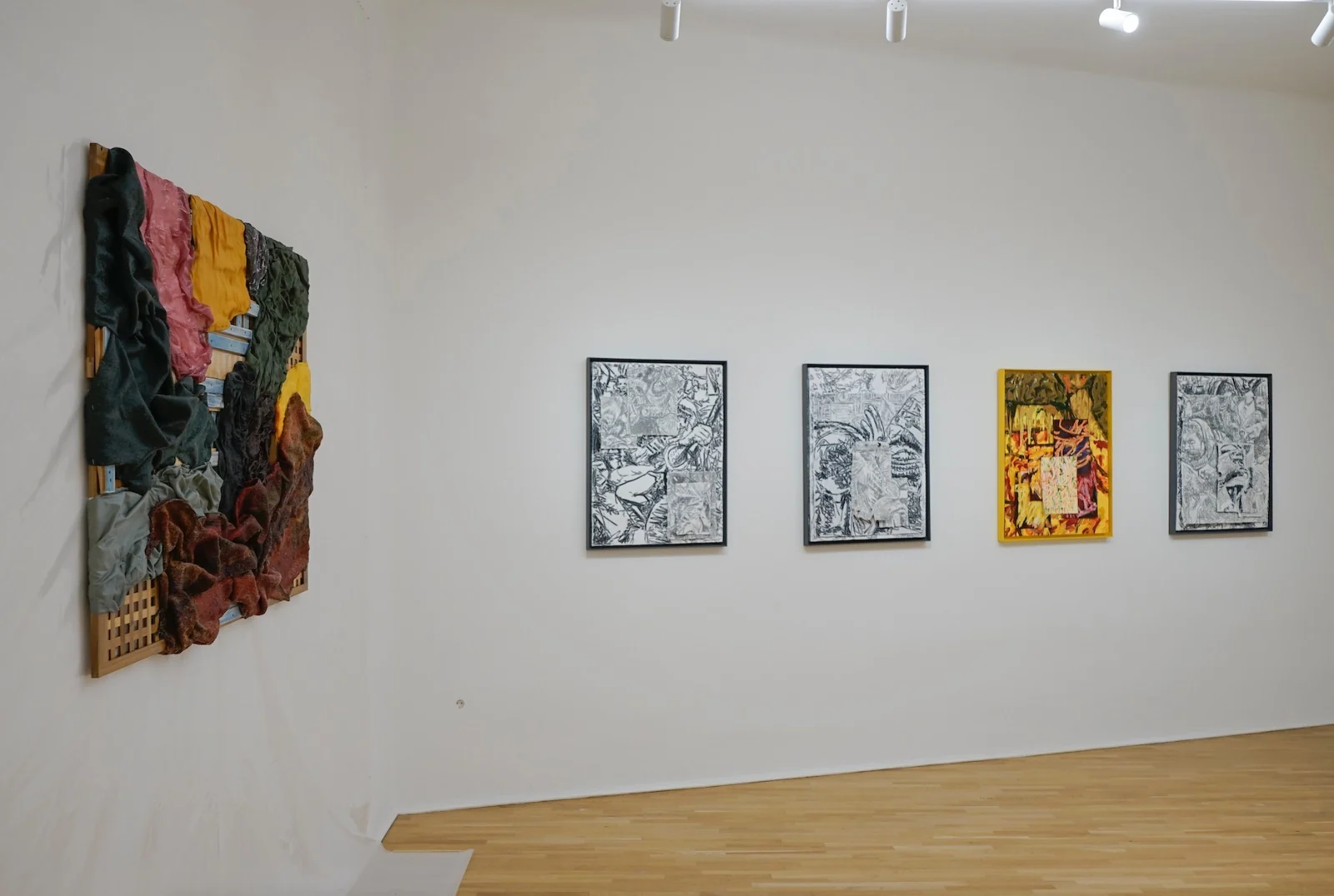 Vedere din expoziție. Foto: Andrei Mateescu / PropagArta